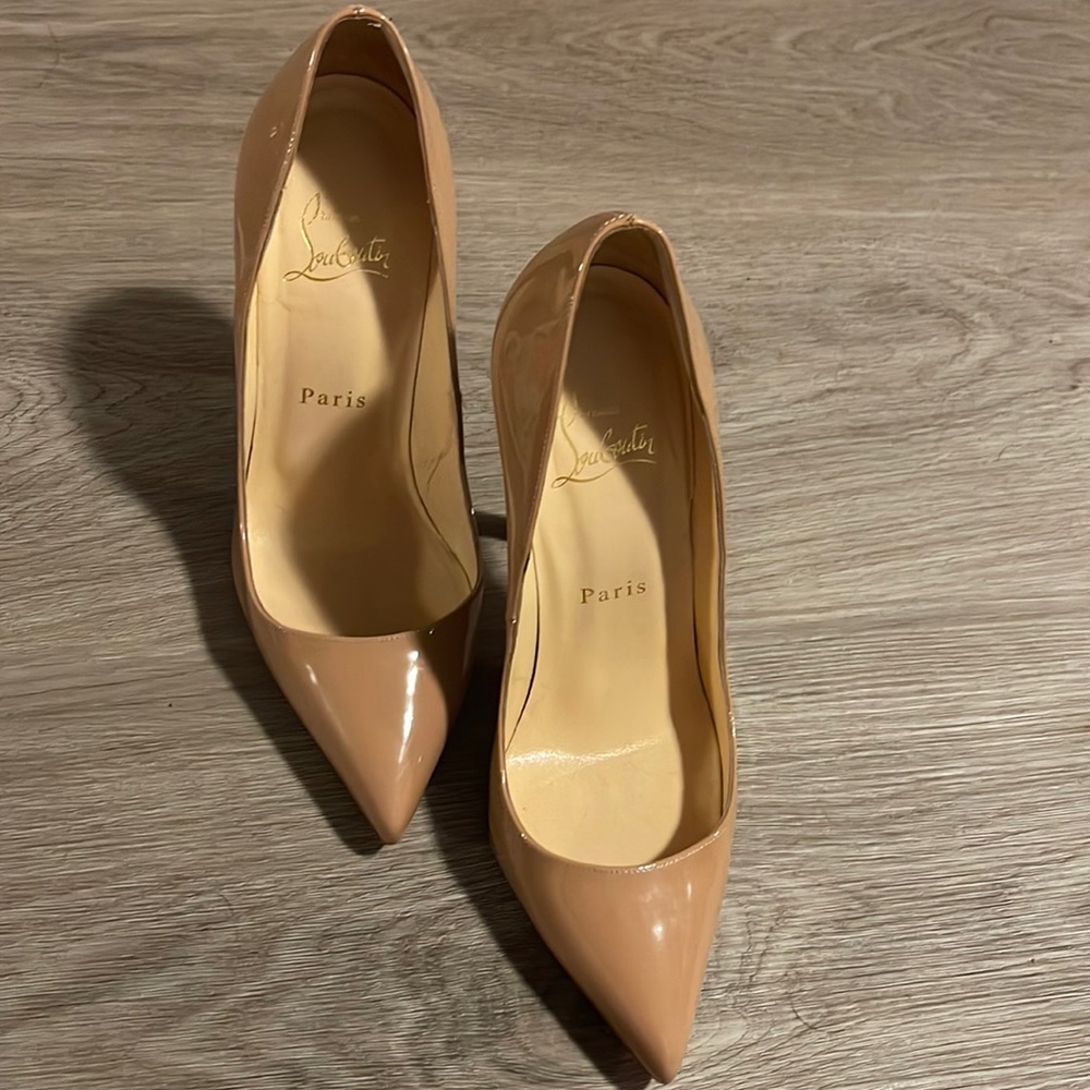Christian Louboutin So Kate size 37 with sole protectors